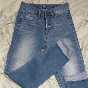 GAP Women's Light Blue Cropped Jeans